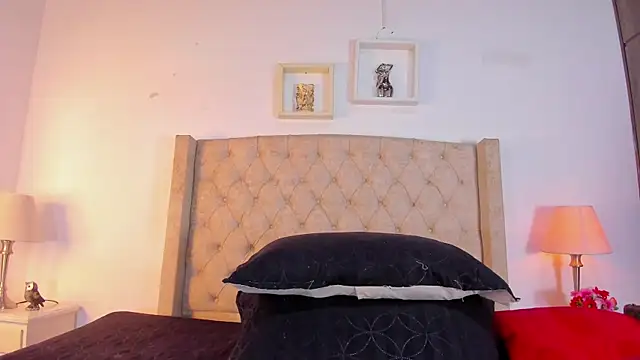 allisson m online show from 24, 11, 2025