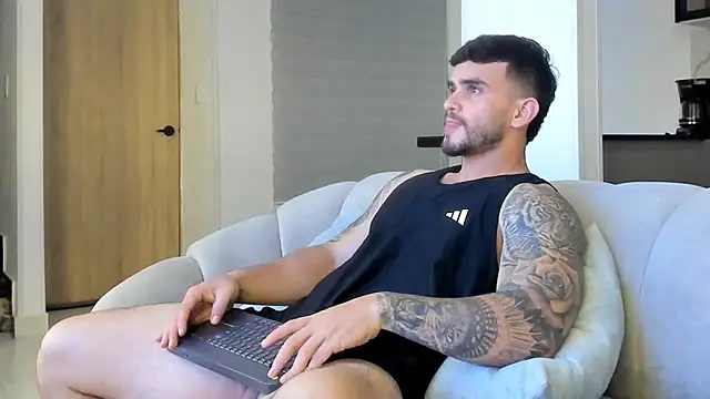 Snapshot of Ricardogo19 chatting on 7, 2, 2026 Ricardogo19 online show from 7, 2, 2026