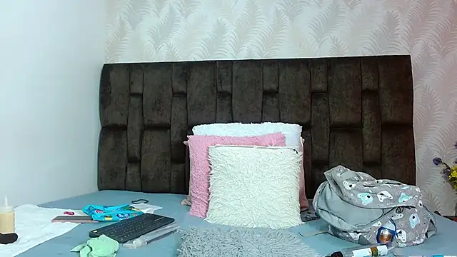 Snapshot of JuanitaDelMar chatting on 18, 10, 2025 JuanitaDelMar online show from 18, 10, 2025