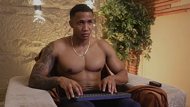 Logan Varela online show from 28, 10, 2025