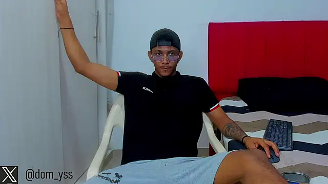 Snapshot of dominic_smith_ chatting on 26, 2, 2025 dominic smith online show from 26, 2, 2025