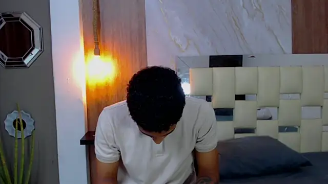 Snapshot of dominic_smith_ chatting on 23, 3, 2025 dominic smith online show from 23, 3, 2025