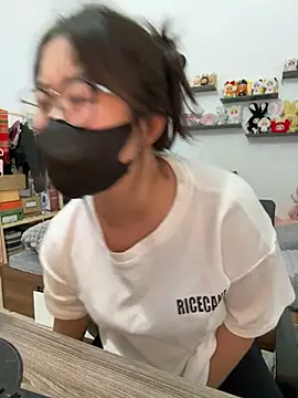 Jenni nana online show from 18, 3, 2025