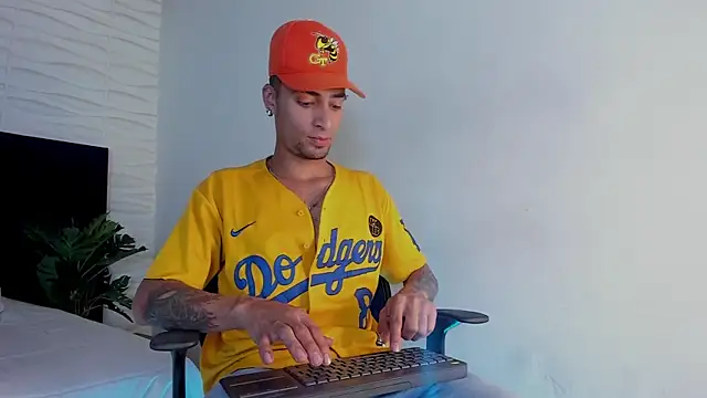 DrakeNeumann online show from 27, 2, 2025