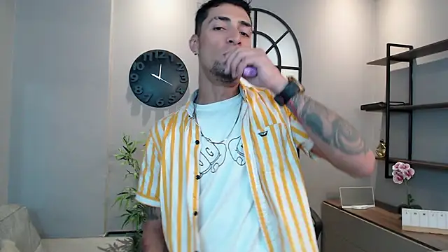 DrakeNeumann online show from 2, 3, 2025