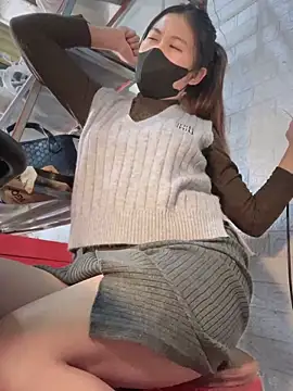 Snapshot of Tina_995 chatting on 24, 12, 2024 Tina 995 online show from 24, 12, 2024