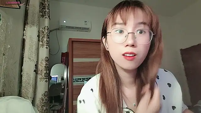 Snapshot of Lili_666 chatting on 2, 5, 2026 Lili 666 online show from 2, 5, 2026