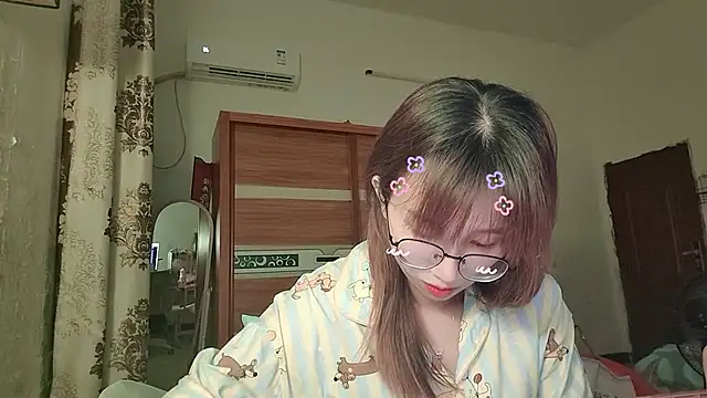 Snapshot of Lili_666 chatting on 24, 5, 2026 Lili 666 online show from 24, 5, 2026