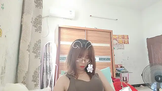 Snapshot of Lili_666 chatting on 27, 5, 2026 Lili 666 online show from 27, 5, 2026