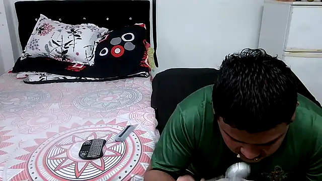 Snapshot of Boycuriousxxx chatting on 3, 4, 2026 Boycuriousxxx online show from 3, 4, 2026