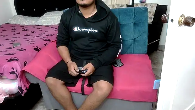 Snapshot of Boycuriousxxx chatting on 9, 6, 2026 Boycuriousxxx online show from 9, 6, 2026