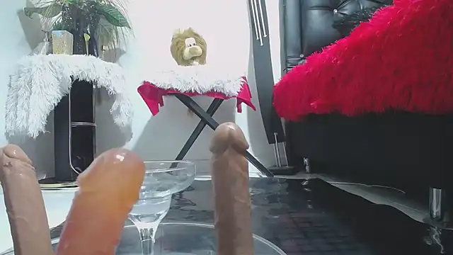 marilyn jon3s online show from 21, 12, 2025