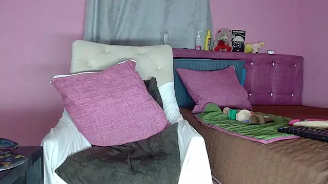 KeillyDiaz online show from 27, 1, 2025