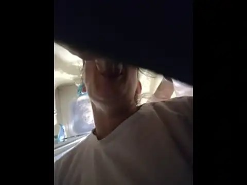 ILUV2TUCHMYKITTY online show from 9, 11, 2025