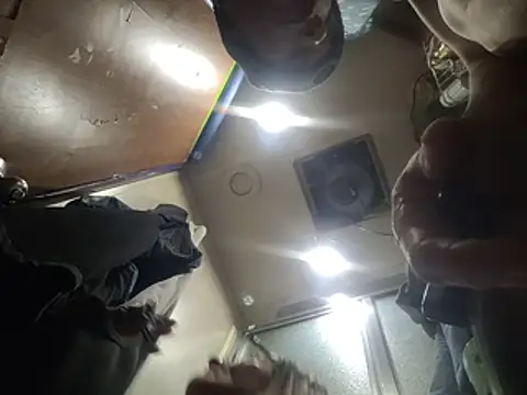 ILUV2TUCHMYKITTY online show from 11, 11, 2025