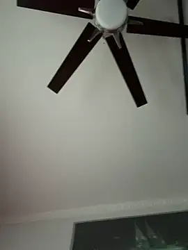 Hornyblond Bella online show from 18, 3, 2026