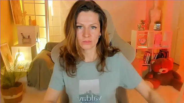 Snapshot of April_o_Nill chatting on 16, 3, 2025 April o Nill online show from 16, 3, 2025