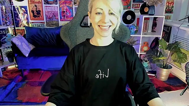 LylithSkye online show from 15, 1, 2025