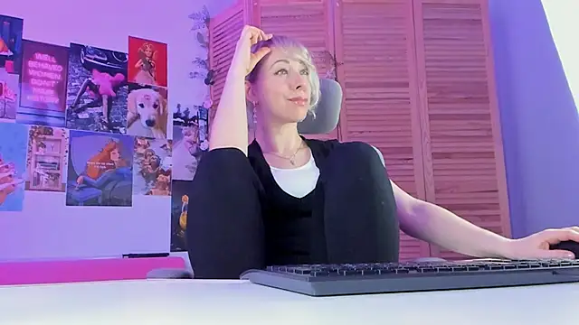 LylithSkye online show from 22, 1, 2025