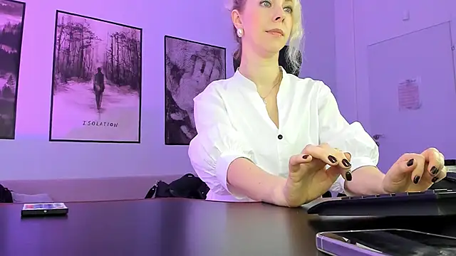 LylithSkye online show from 23, 3, 2025