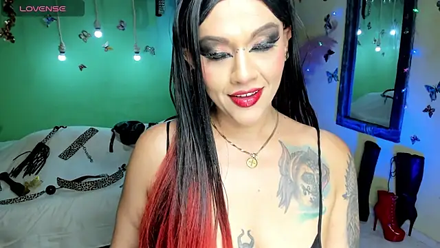 Snapshot of angelina_james_ chatting on 9, 5, 2026 angelina james online show from 9, 5, 2026