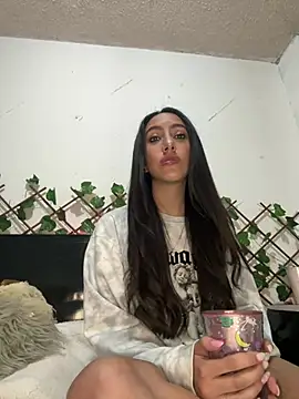 FrancellyHot online show from 12, 12, 2024