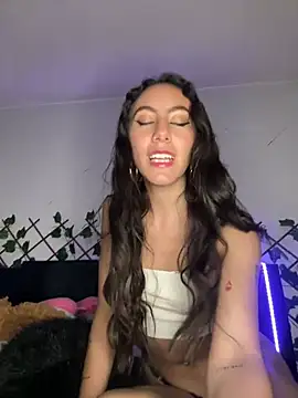 FrancellyHot online show from 7, 1, 2025