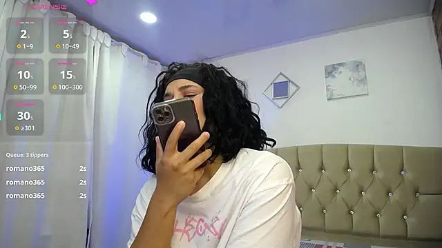 Snapshot of zoe_alanaa chatting on 10, 3, 2025 zoe alanaa online show from 10, 3, 2025