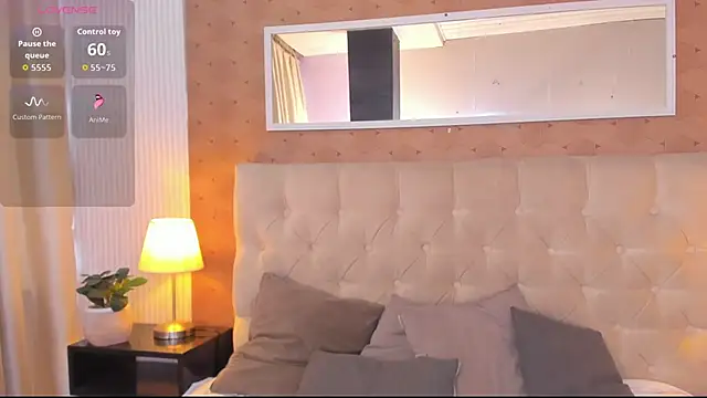 Snapshot of zoe_alanaa chatting on 18, 10, 2025 zoe alanaa online show from 18, 10, 2025