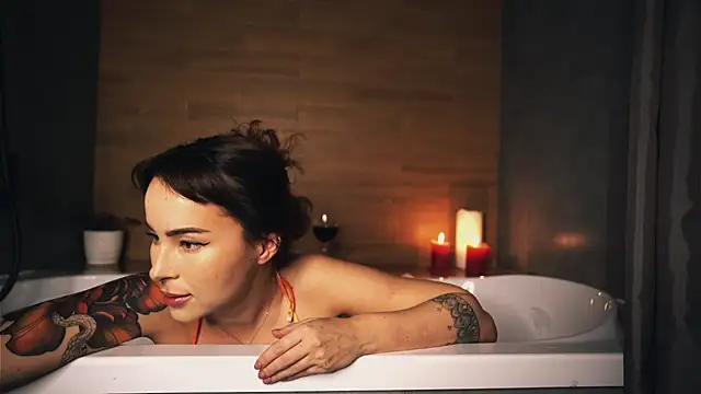 Snapshot of Leona_Mell chatting on 17, 3, 2025 Leona Mell online show from 17, 3, 2025