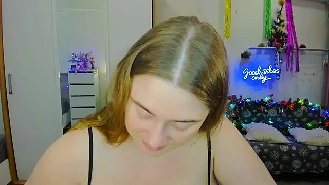 Snapshot of Demure_Smile chatting on 5, 12, 2024 Demure Smile online show from 5, 12, 2024