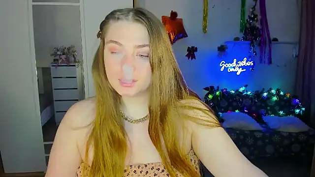 Snapshot of Demure_Smile chatting on 6, 12, 2024 Demure Smile online show from 6, 12, 2024