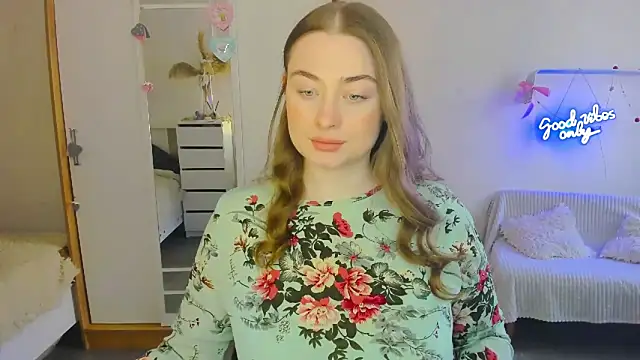 Snapshot of Demure_Smile chatting on 19, 2, 2025 Demure Smile online show from 19, 2, 2025