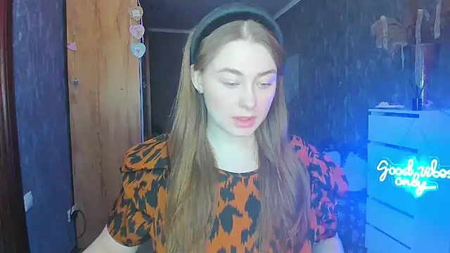 Snapshot of Demure_Smile chatting on 26, 2, 2025 Demure Smile online show from 26, 2, 2025