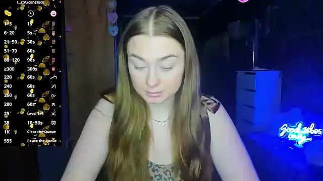 Snapshot of Demure_Smile chatting on 13, 3, 2025 Demure Smile online show from 13, 3, 2025