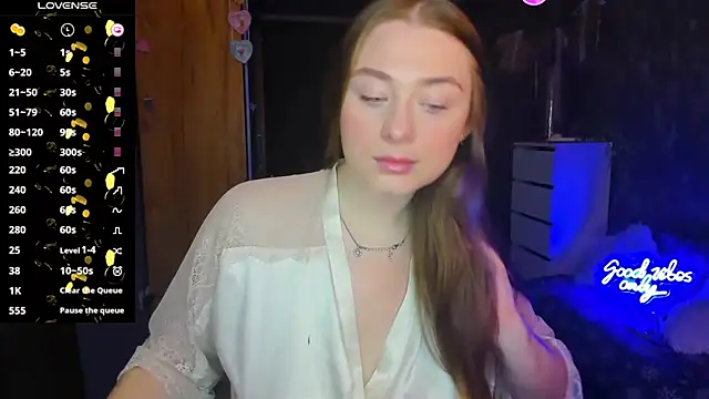 Snapshot of Demure_Smile chatting on 14, 3, 2025 Demure Smile online show from 14, 3, 2025