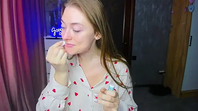 Snapshot of Demure_Smile chatting on 18, 9, 2025 Demure Smile online show from 18, 9, 2025