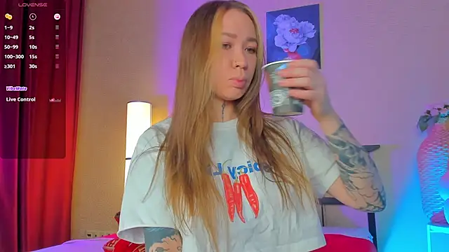 Snapshot of _VASILISSA_ chatting on 25, 7, 2026 VASILISSA online show from 25, 7, 2026