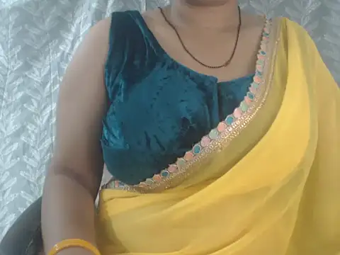 Snapshot of cute-priy chatting on 4, 7, 2026 cute-priy online show from 4, 7, 2026