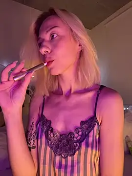 Snapshot of _urbestie_ chatting on 7, 6, 2026 urbestie online show from 7, 6, 2026