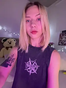 Snapshot of _urbestie_ chatting on 26, 6, 2026 urbestie online show from 26, 6, 2026