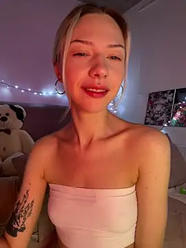 Snapshot of _urbestie_ chatting on 27, 7, 2026 urbestie online show from 27, 7, 2026