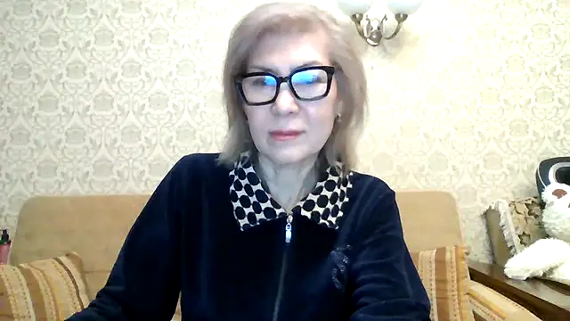 Elegant00Lady online show from 13, 1, 2026