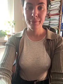 Snapshot of Sara_darling chatting on 19, 3, 2025 Sara darling online show from 19, 3, 2025