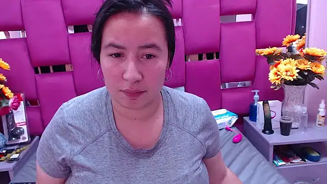 NaomyPrinces online show from 20, 12, 2024