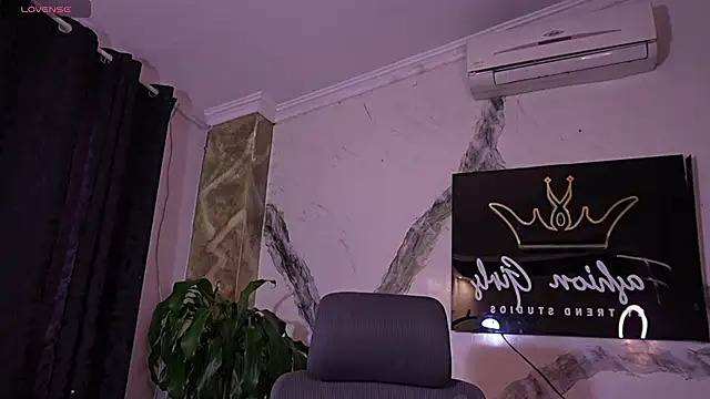 Melany Luv online show from 7, 3, 2026