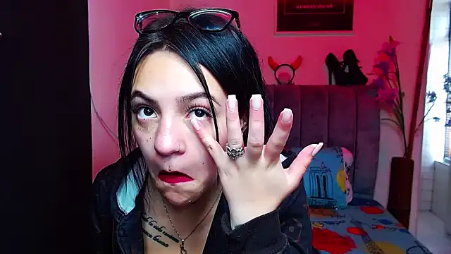 Violettasquirt online show from 4, 10, 2025