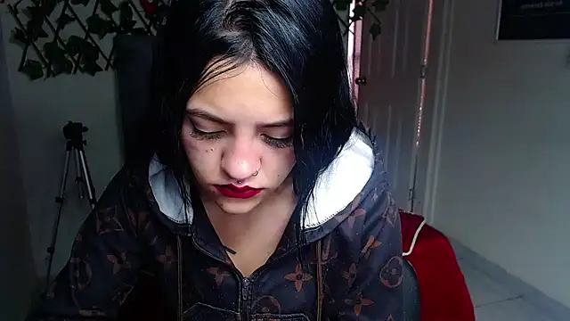 Violettasquirt online show from 30, 5, 2026