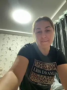 Snapshot of KisssAmmeli chatting on 14, 9, 2025 KisssAmmeli online show from 14, 9, 2025