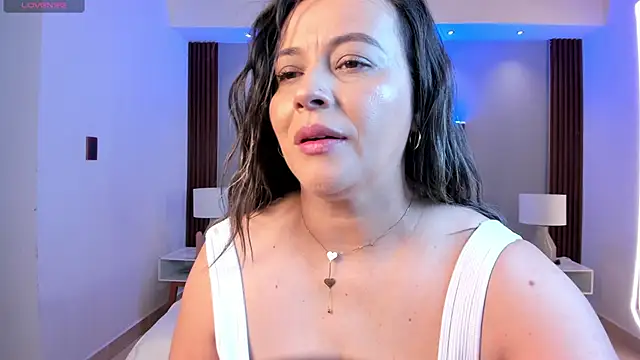 Susann Ross online show from 6, 10, 2025